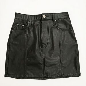 Tinseltown Black Mini Skirt. Faux Leather Size 0